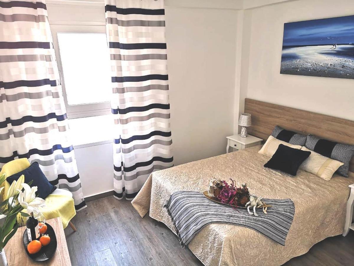 Beachfront Modern And Spacious Apartment Torrevieja Exterior foto