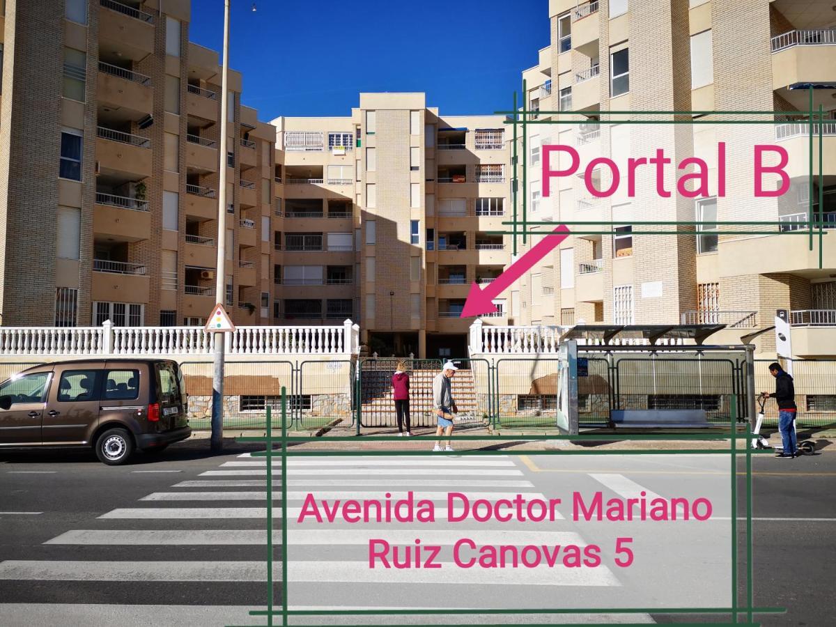 Beachfront Modern And Spacious Apartment Torrevieja Exterior foto